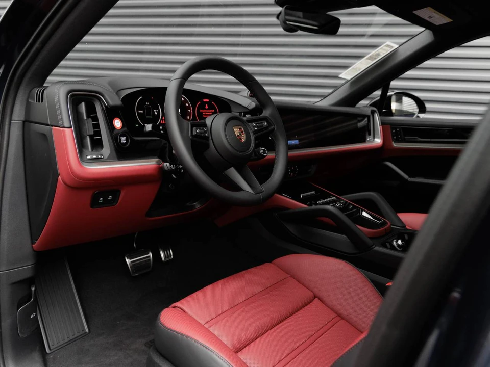 2026 Porsche 9Y0/9Y3 Cayenne Coupe - Image 4 of 5