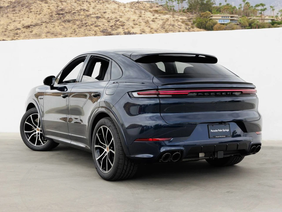 2026 Porsche 9Y0/9Y3 Cayenne Coupe - Image 3 of 5