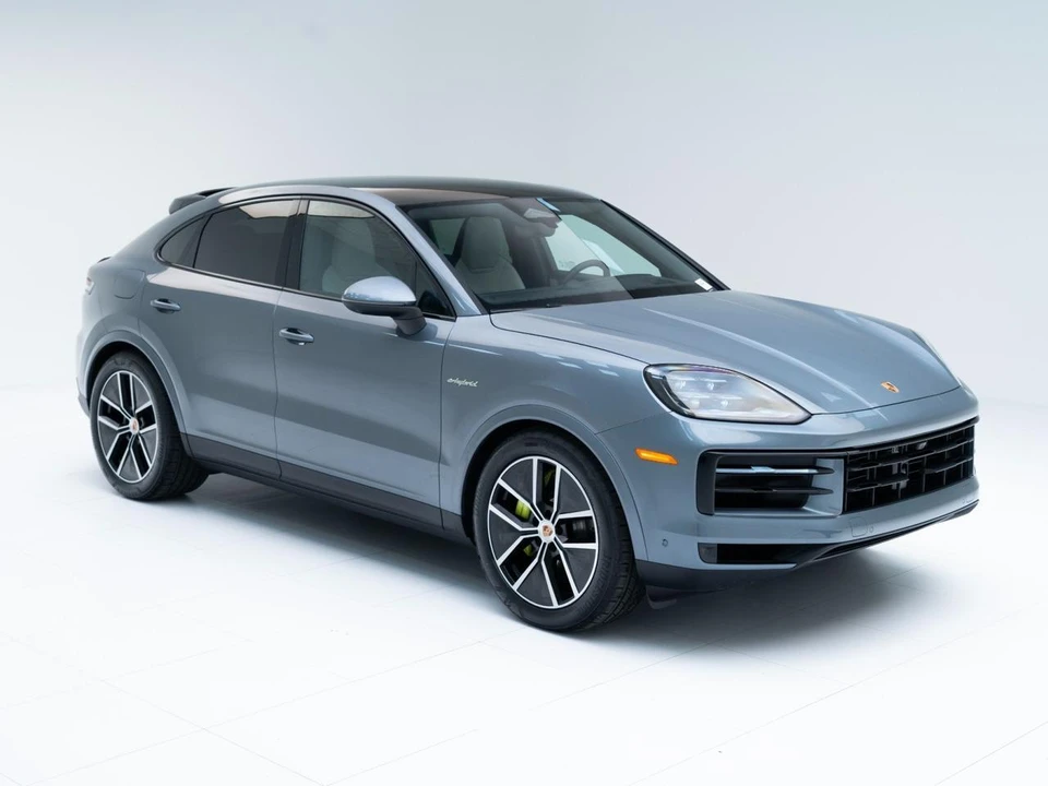 2026 Porsche 9Y0/9Y3 Cayenne Coupe - Image 7 of 31
