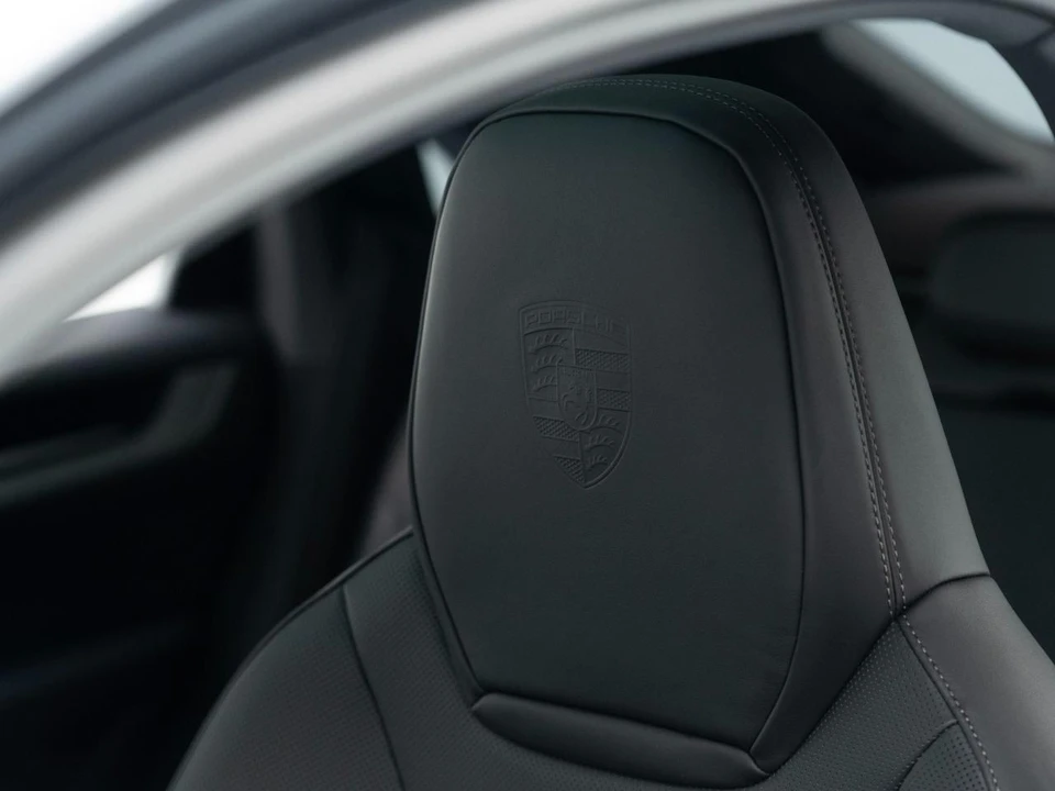 2026 Porsche 9Y0/9Y3 Cayenne Coupe - Image 19 of 31