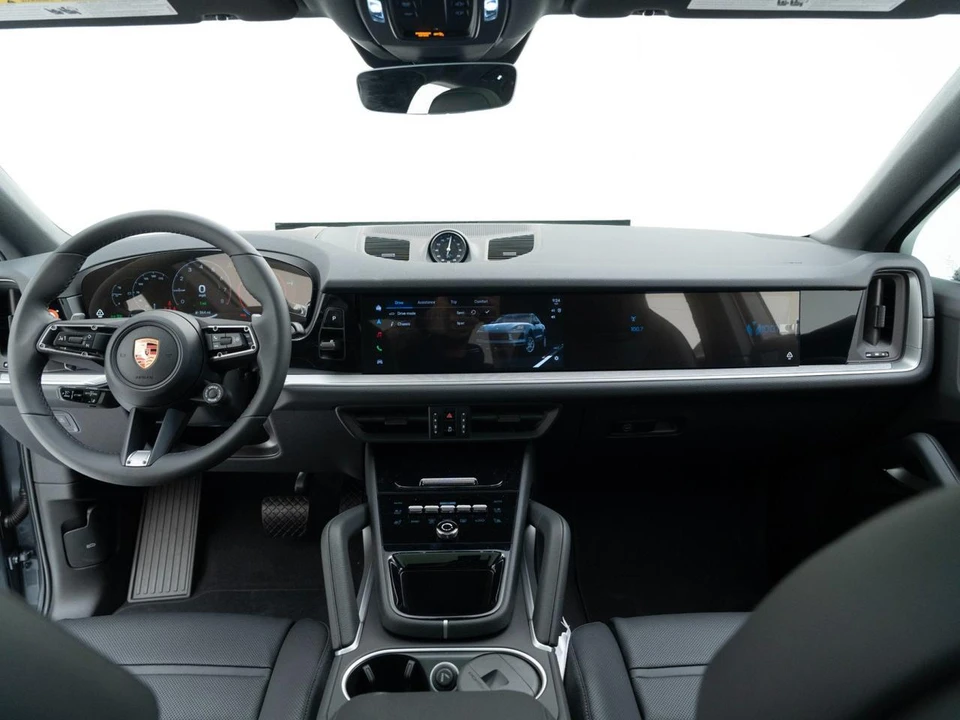 2026 Porsche 9Y0/9Y3 Cayenne Coupe - Image 31 of 31