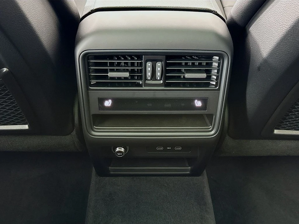 2026 Porsche 9Y0/9Y3 Cayenne - Image 30 of 31