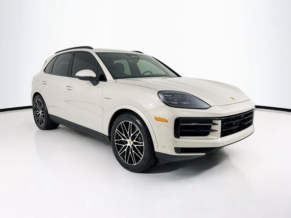 2026 Porsche 9Y0/9Y3 Cayenne - Image 7 of 31