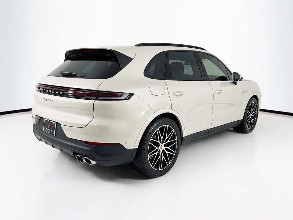 2026 Porsche 9Y0/9Y3 Cayenne - Image 9 of 31