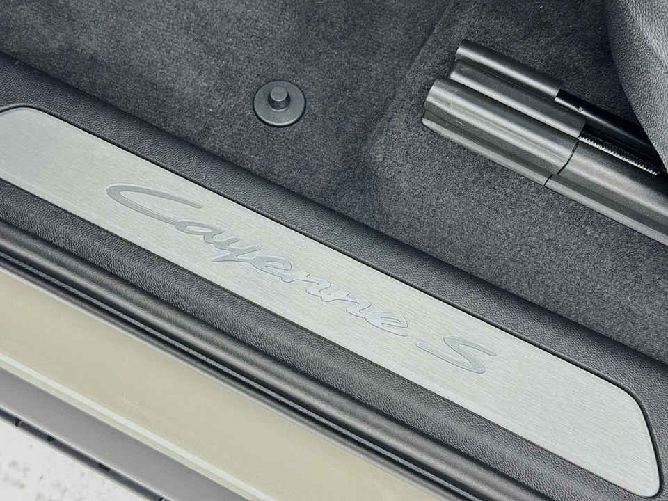 2026 Porsche 9Y0/9Y3 Cayenne - Image 12 of 31