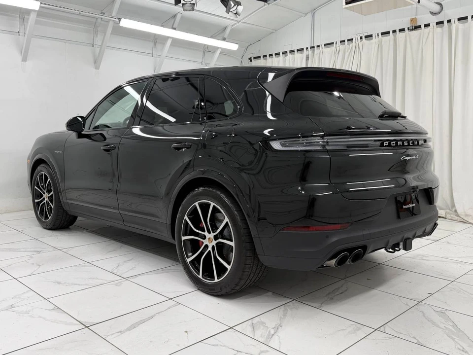 2026 Porsche Cayenne - Image 3 of 5
