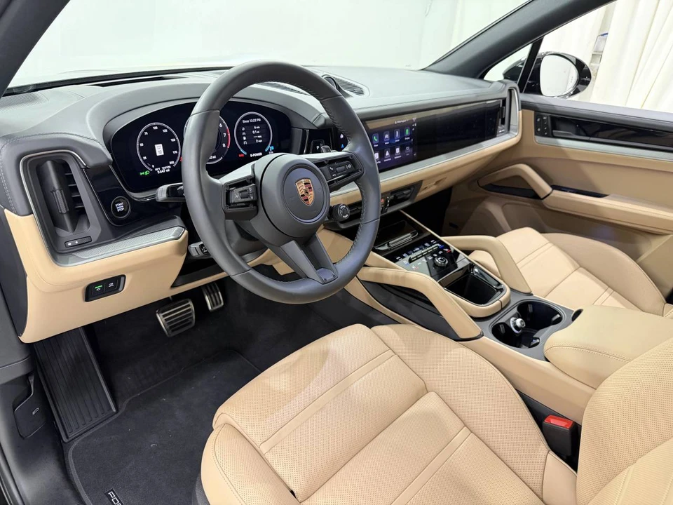 2026 Porsche Cayenne - Image 4 of 5