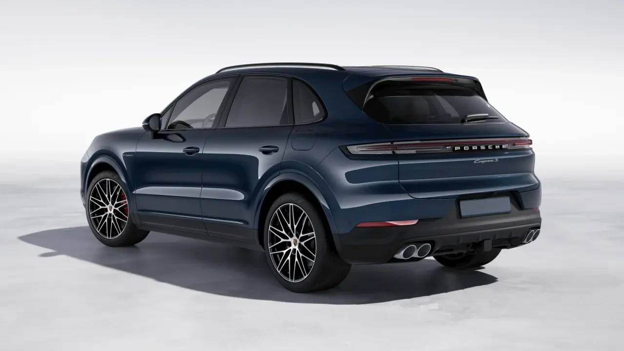 2026 Porsche Cayenne - Image 24 of 31