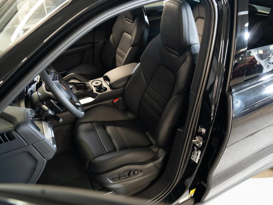 2026 Porsche 9Y0/9Y3 Cayenne - Image 5 of 30