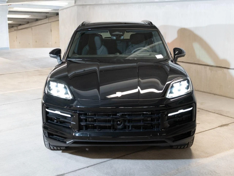 2026 Porsche 9Y0/9Y3 Cayenne - Image 6 of 30