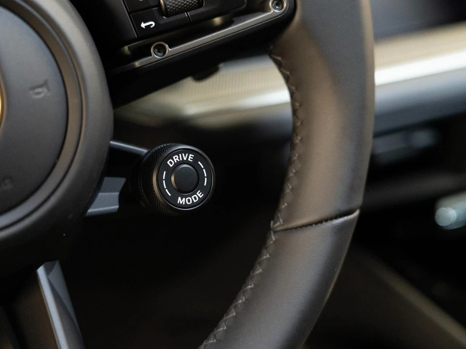 2026 Porsche 9Y0/9Y3 Cayenne - Image 23 of 30
