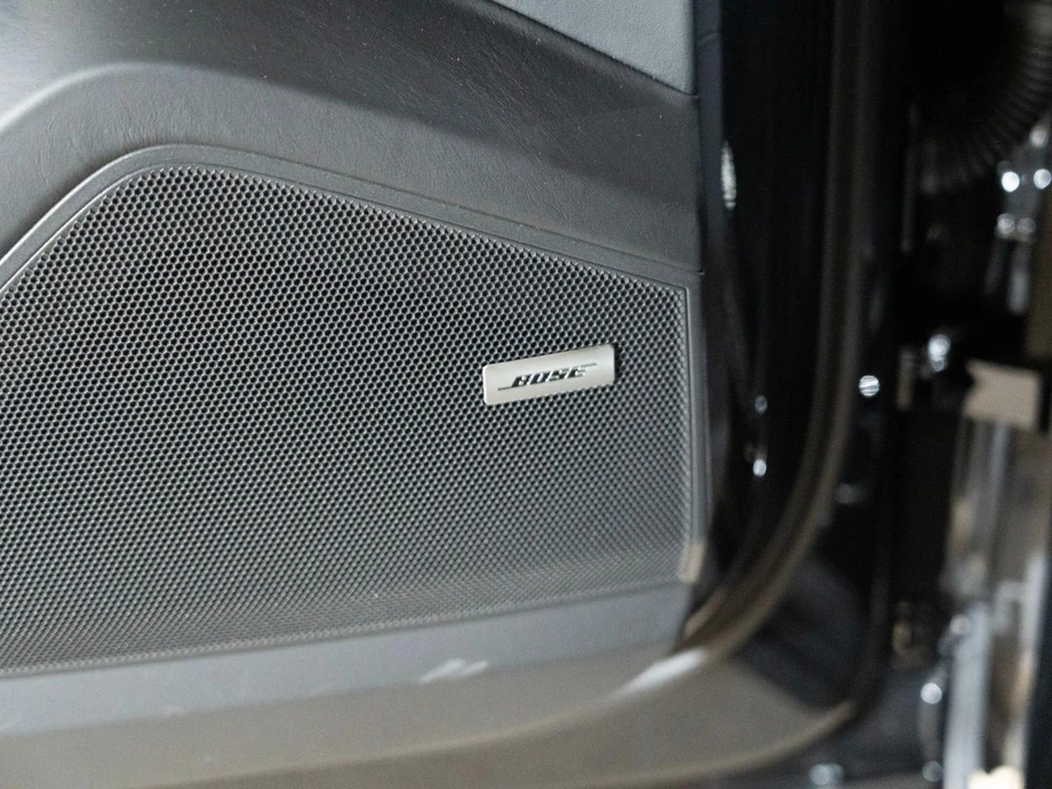 2026 Porsche 9Y0/9Y3 Cayenne - Image 18 of 30