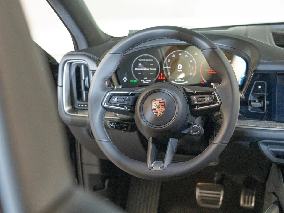 2026 Porsche 9Y0/9Y3 Cayenne - Image 28 of 30