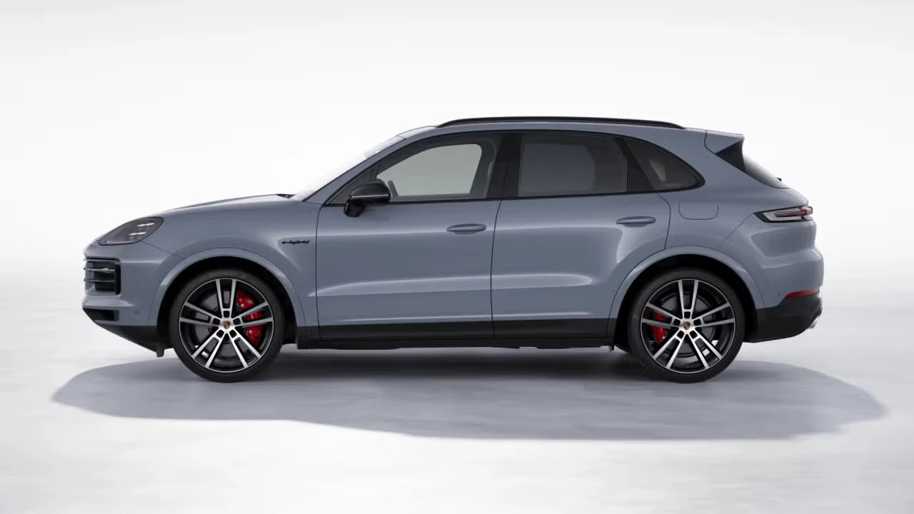 2026 Porsche Cayenne - Image 12 of 30