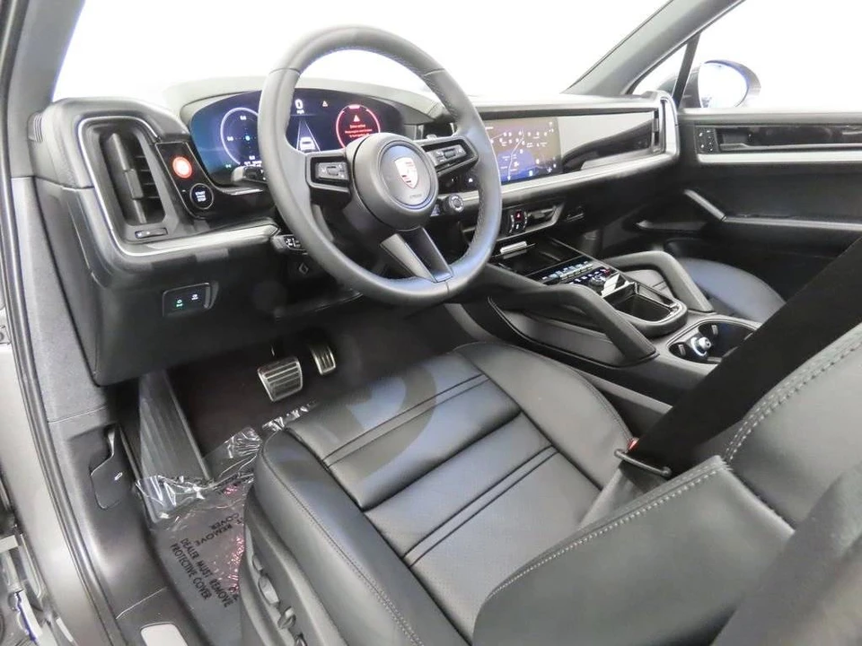 2026 Porsche Cayenne - Image 4 of 5