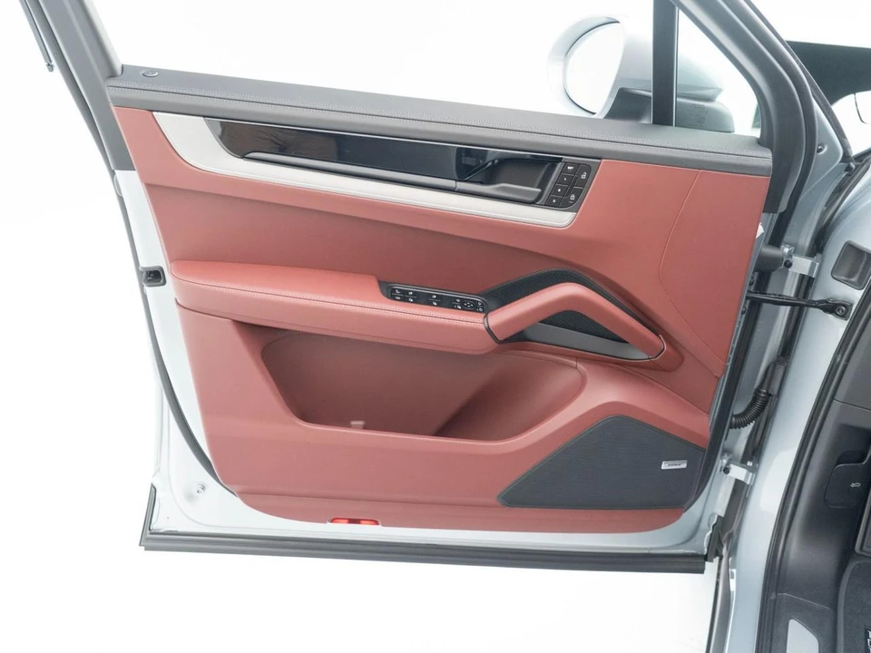 2026 Porsche 9Y0/9Y3 Cayenne S - Image 22 of 31