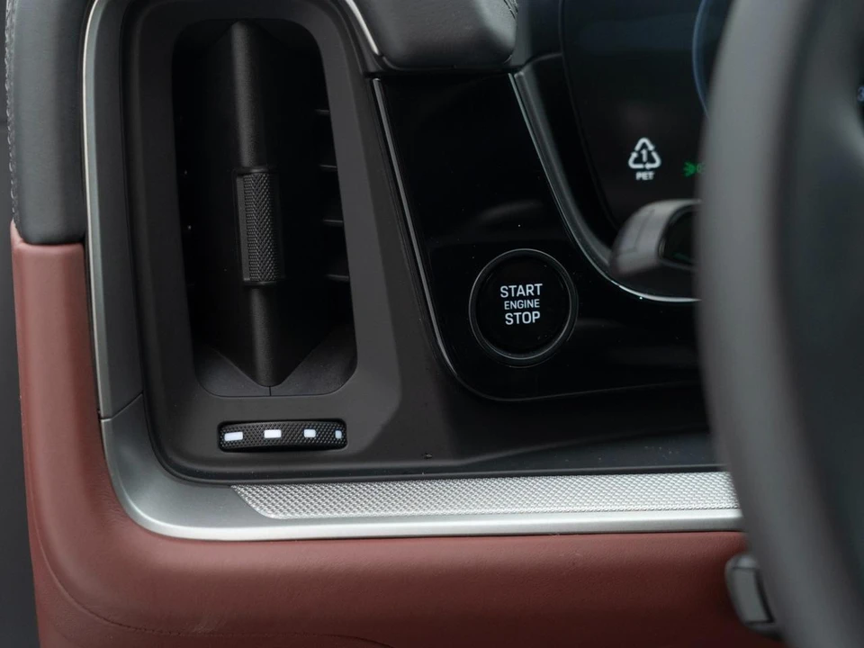 2026 Porsche 9Y0/9Y3 Cayenne S - Image 30 of 31