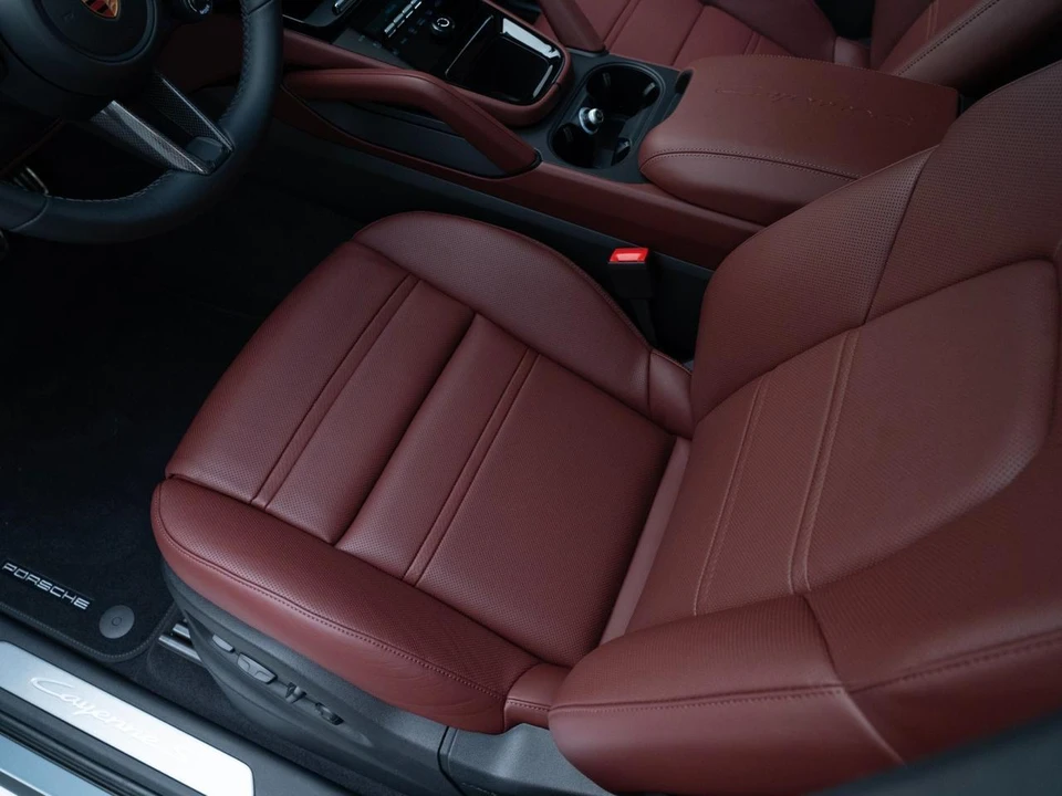 2026 Porsche 9Y0/9Y3 Cayenne S - Image 17 of 31