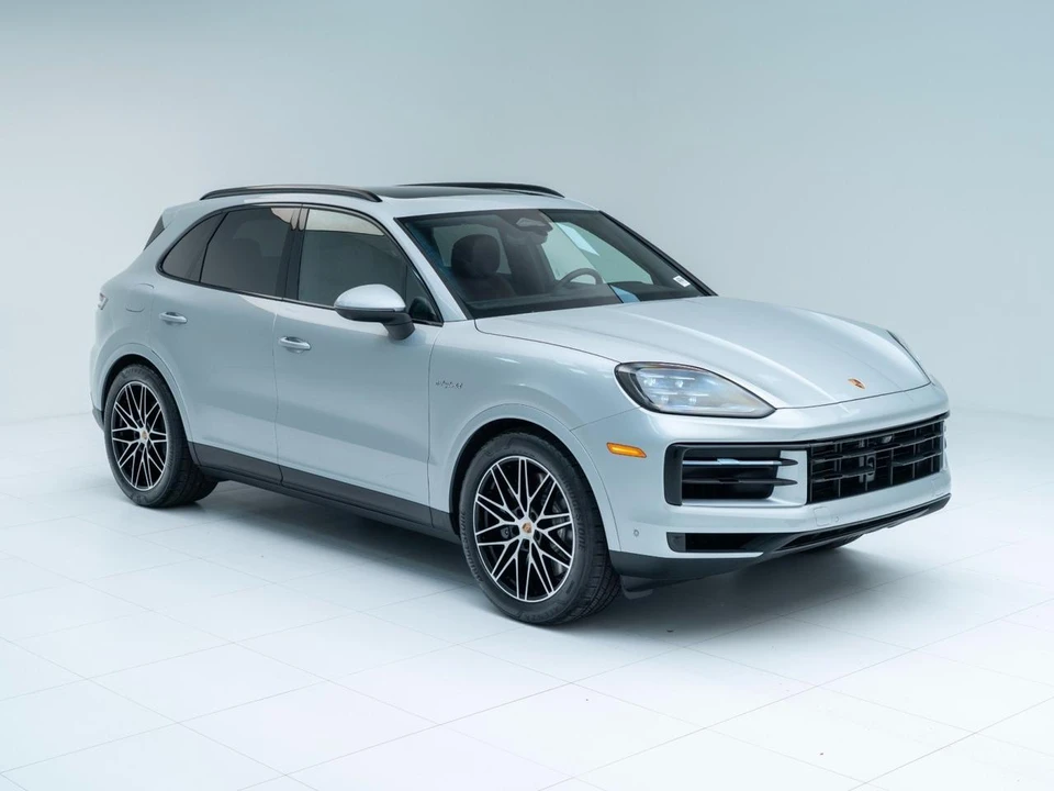 2026 Porsche 9Y0/9Y3 Cayenne S - Image 7 of 31