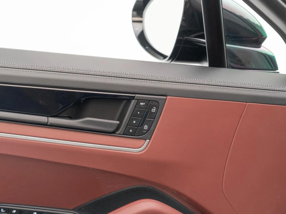 2026 Porsche 9Y0/9Y3 Cayenne S - Image 22 of 31