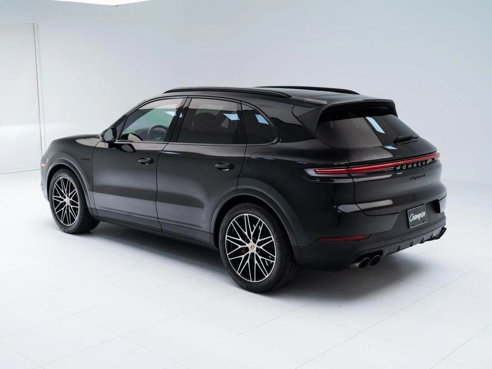 2026 Porsche 9Y0/9Y3 Cayenne S - Image 4 of 31