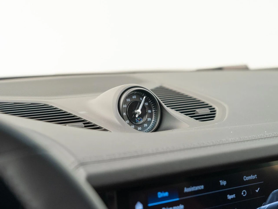 2026 Porsche 9Y0/9Y3 Cayenne S - Image 25 of 31