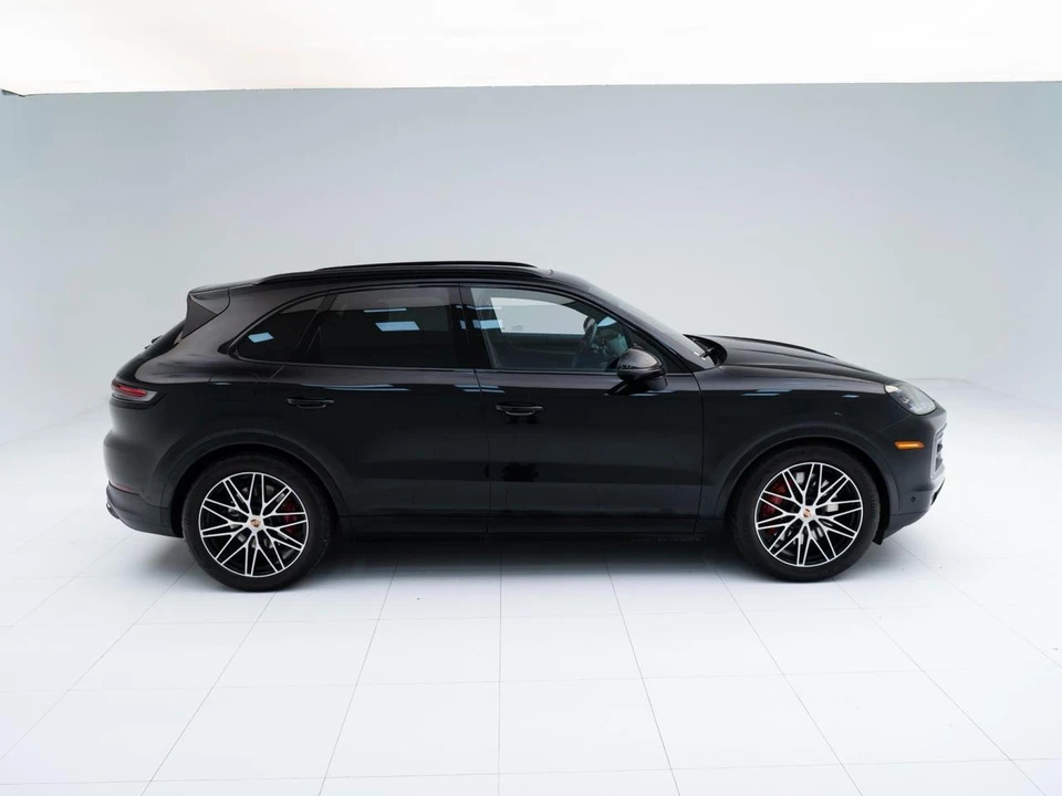 2026 Porsche 9Y0/9Y3 Cayenne S - Image 9 of 31