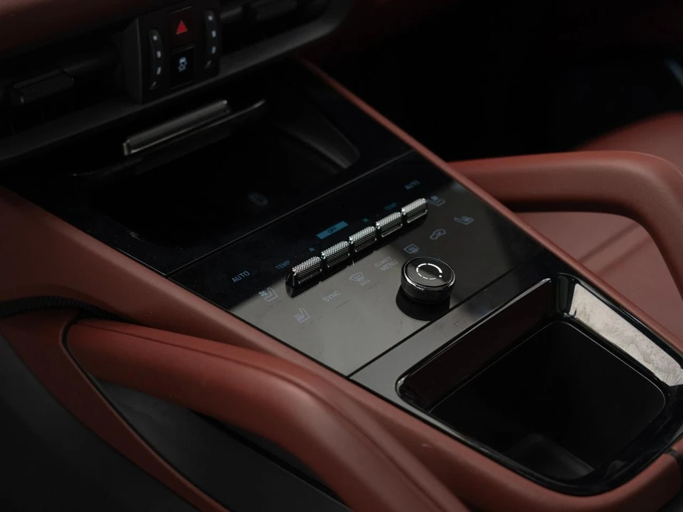 2026 Porsche 9Y0/9Y3 Cayenne S - Image 27 of 31