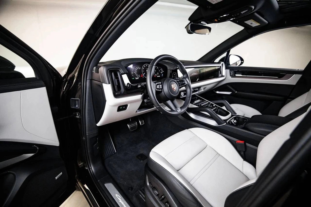 2026 Porsche Cayenne - Image 4 of 5