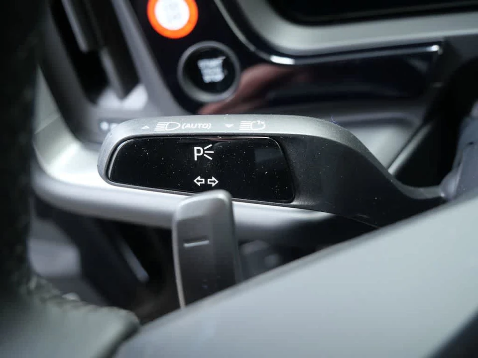 2026 Porsche Cayenne - Image 27 of 31