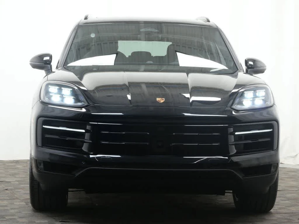2026 Porsche Cayenne - Image 10 of 31