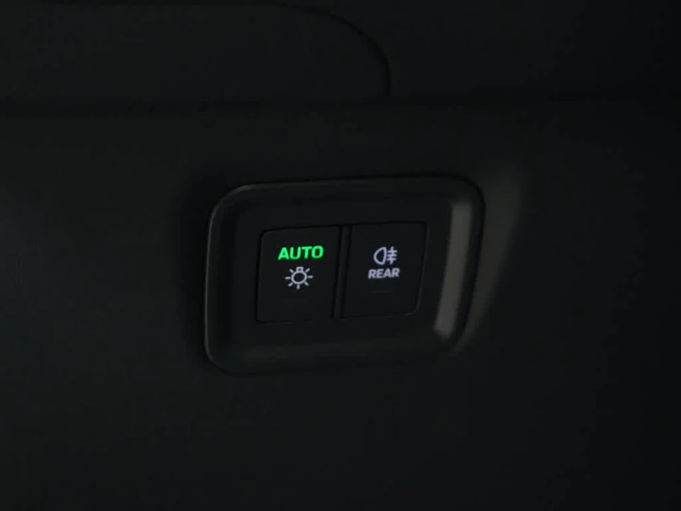 2026 Porsche Cayenne - Image 19 of 31
