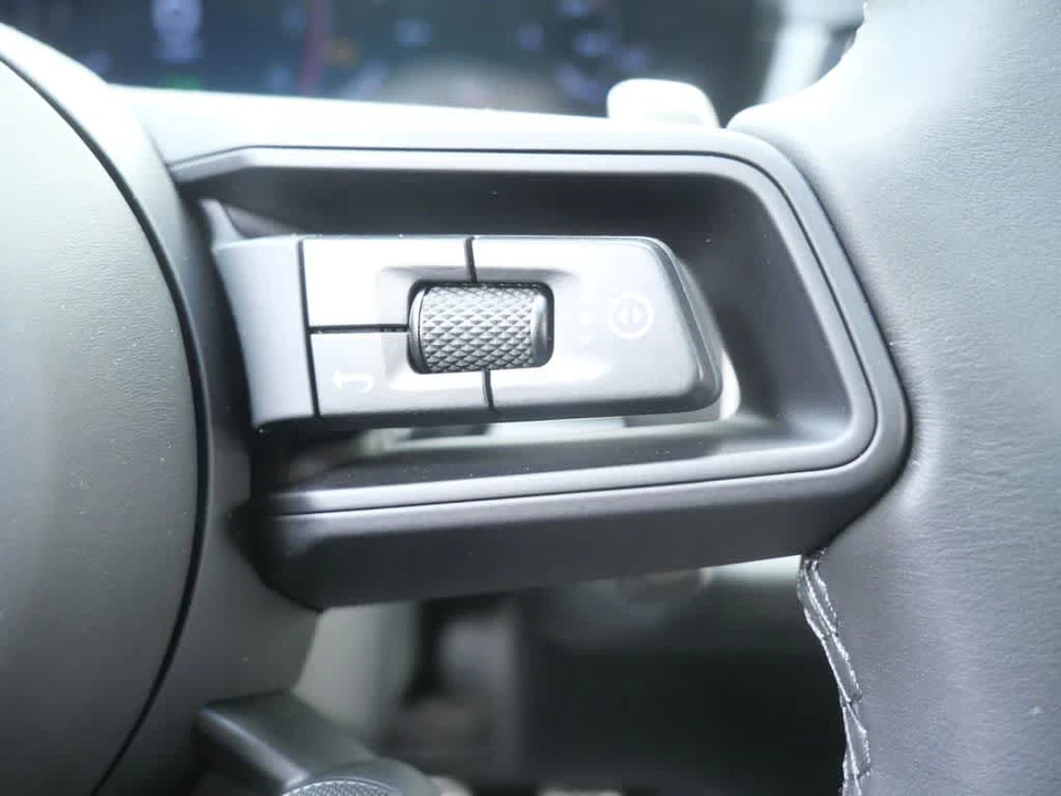 2026 Porsche Cayenne - Image 24 of 31