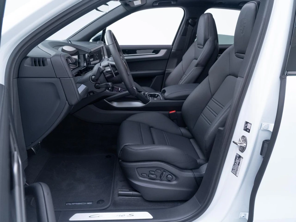 2026 Porsche 9Y0/9Y3 Cayenne S - Image 18 of 31
