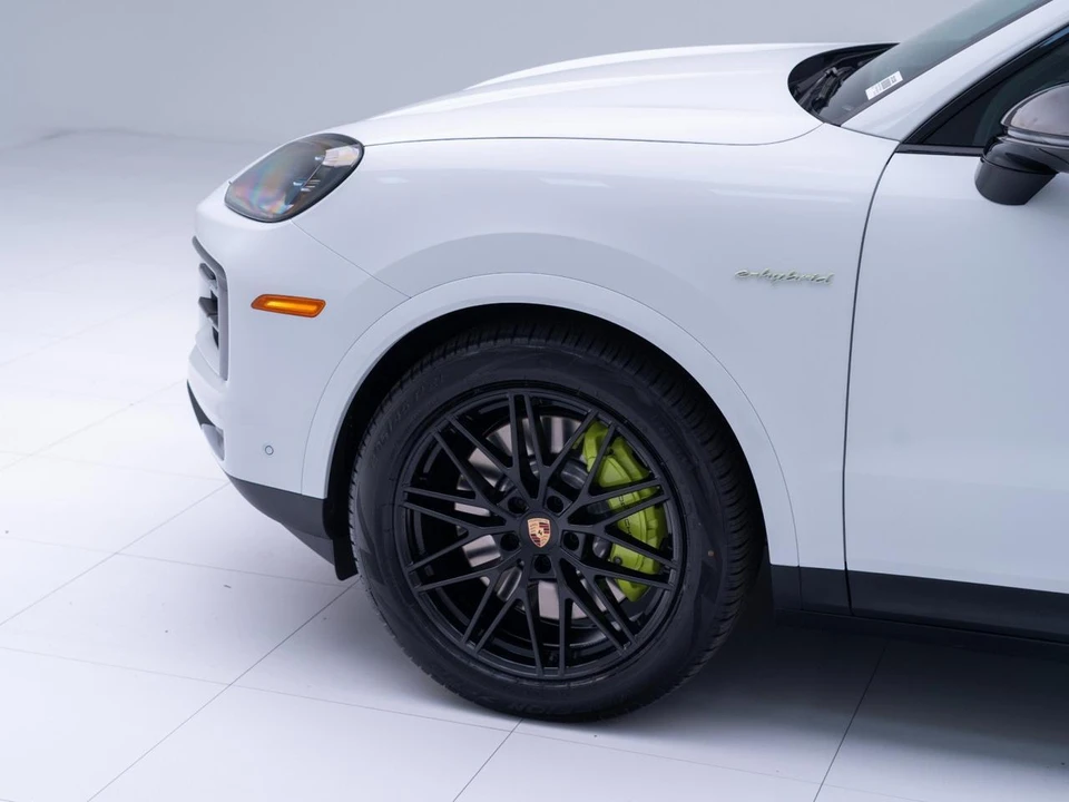2026 Porsche 9Y0/9Y3 Cayenne S - Image 11 of 31