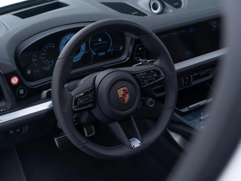 2026 Porsche 9Y0/9Y3 Cayenne S - Image 19 of 31