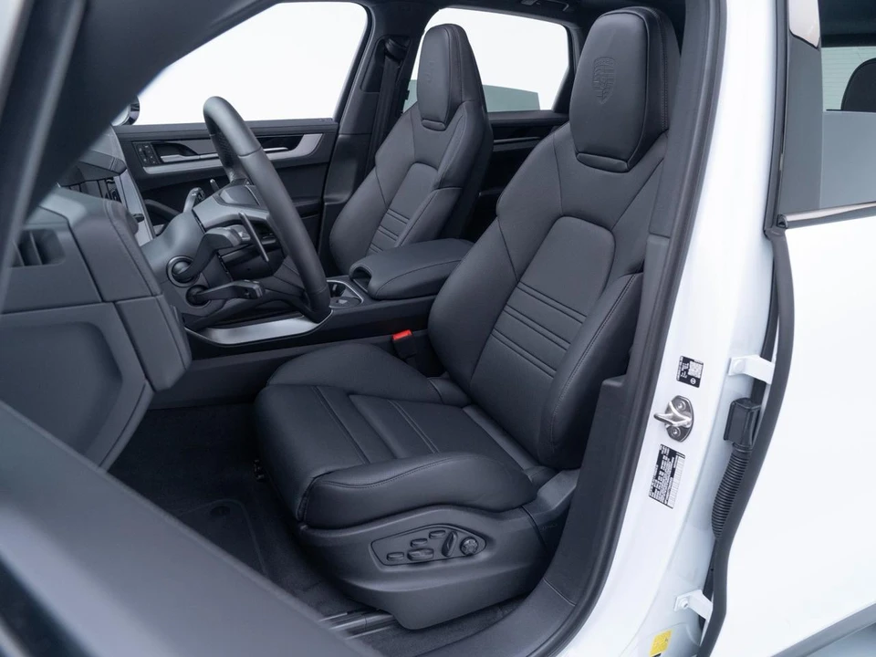 2026 Porsche 9Y0/9Y3 Cayenne S - Image 5 of 31