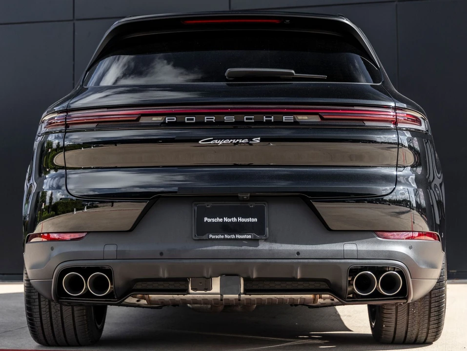 2026 Porsche 9Y0/9Y3 Cayenne - Image 10 of 31