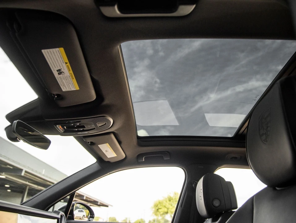 2026 Porsche 9Y0/9Y3 Cayenne - Image 24 of 31