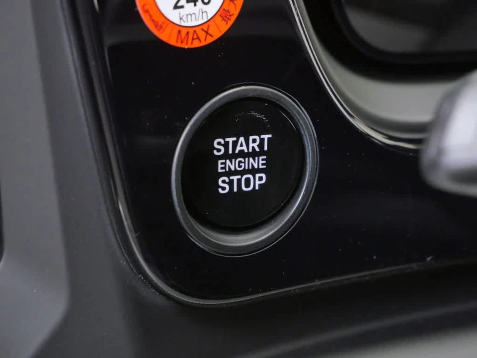 2026 Porsche Cayenne - Image 18 of 27