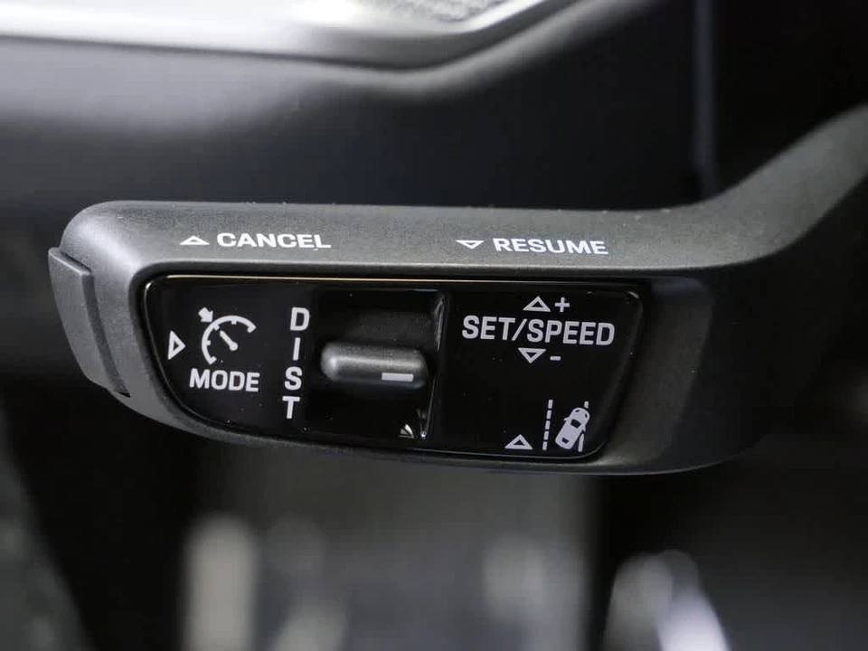 2026 Porsche Cayenne - Image 23 of 27