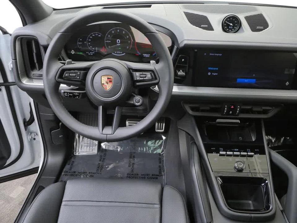 2026 Porsche Cayenne - Image 16 of 27