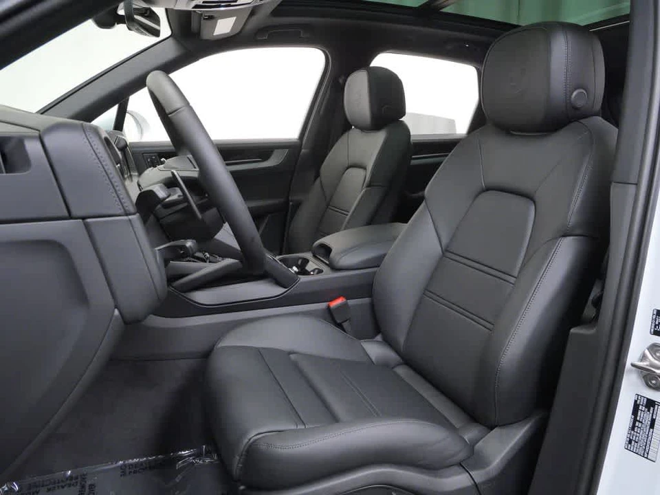2026 Porsche Cayenne - Image 5 of 27