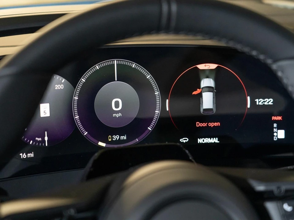 2026 Porsche 9Y0/9Y3 Cayenne S - Image 19 of 27
