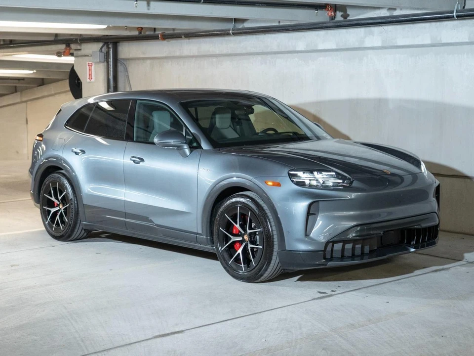 2026 Porsche 9Y0/9Y3 Cayenne S - Image 7 of 27