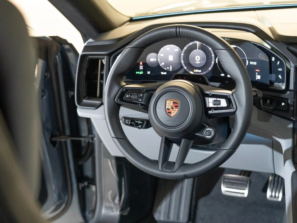 2026 Porsche 9Y0/9Y3 Cayenne S - Image 25 of 27