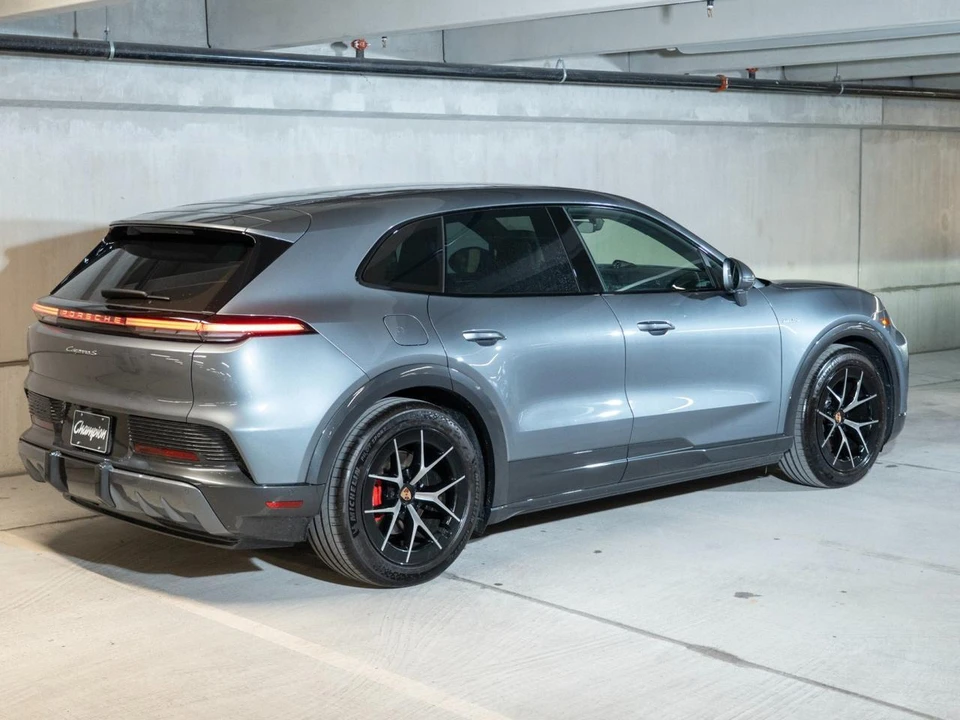 2026 Porsche 9Y0/9Y3 Cayenne S - Image 9 of 27