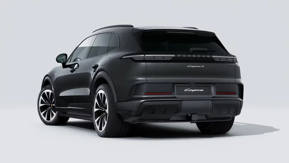 2026 Porsche Cayenne - Image 19 of 30