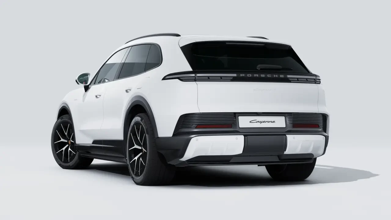 2026 Porsche - Image 24 of 30