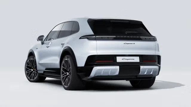 2026 Porsche 9Y0/9Y3 Cayenne - Image 18 of 31
